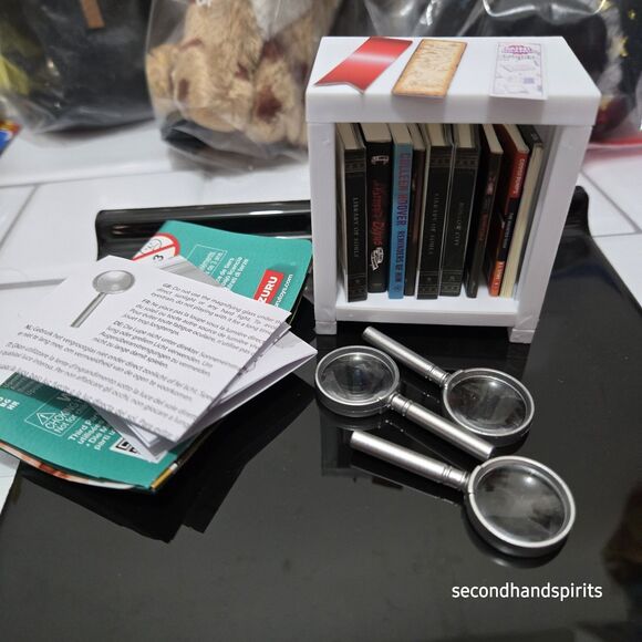 Zuru Mini Brands Books Shelf,Books,bookmarks,magnifying Glasses - Picture 2 of 4